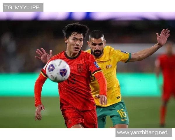 中国足球迎来新纪元：国足备战世预赛，年轻球员表现抢眼