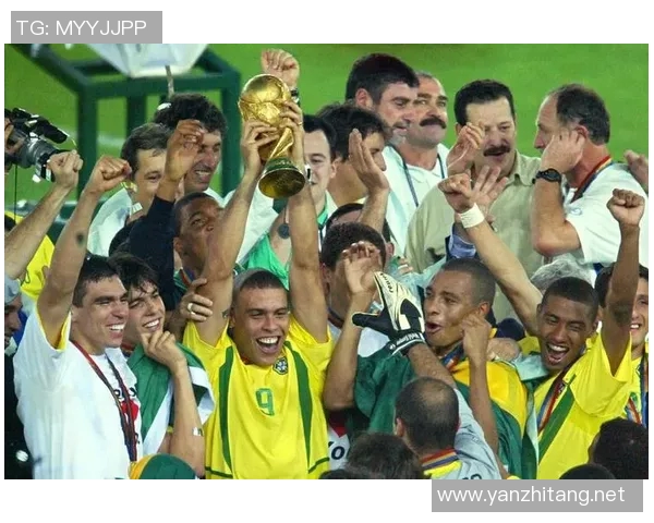 小罗：从普通少年到电竞世界的璀璨明星成长之路